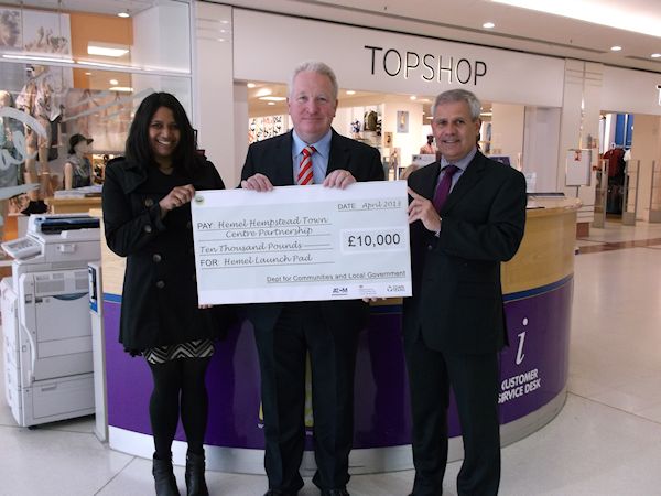 Mike Penning congratulates Town Centre Partnership on funding for business launch pad scheme