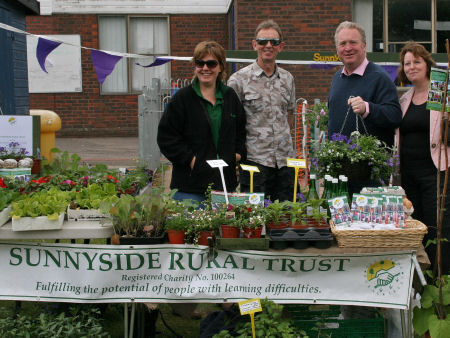 Mike Penning meets with volunteers from the Sunnyside Rural Trust